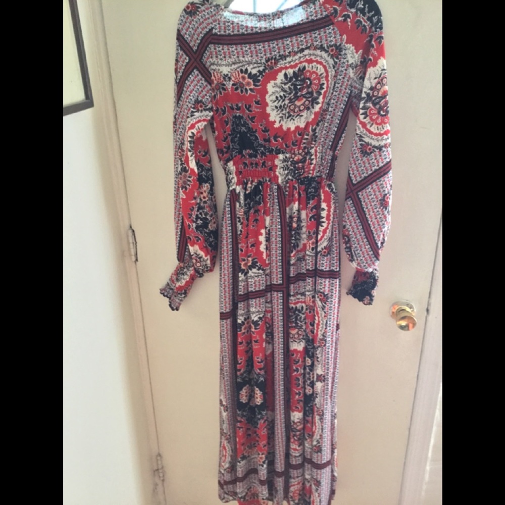 Shirted waist Scarf print Maxi dress